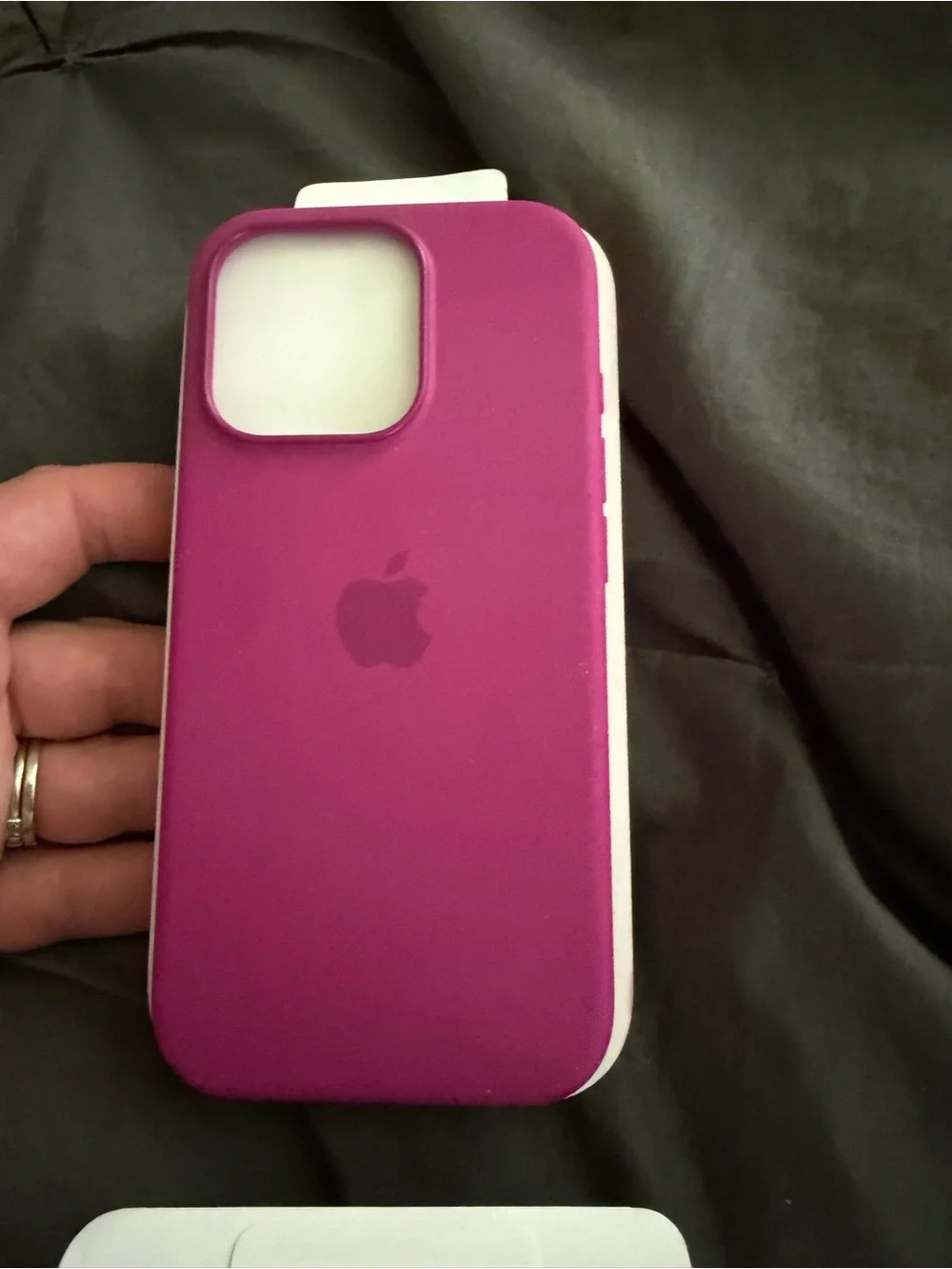 Apple iPhone 16 Pro Silicone Case - Magenta Pink